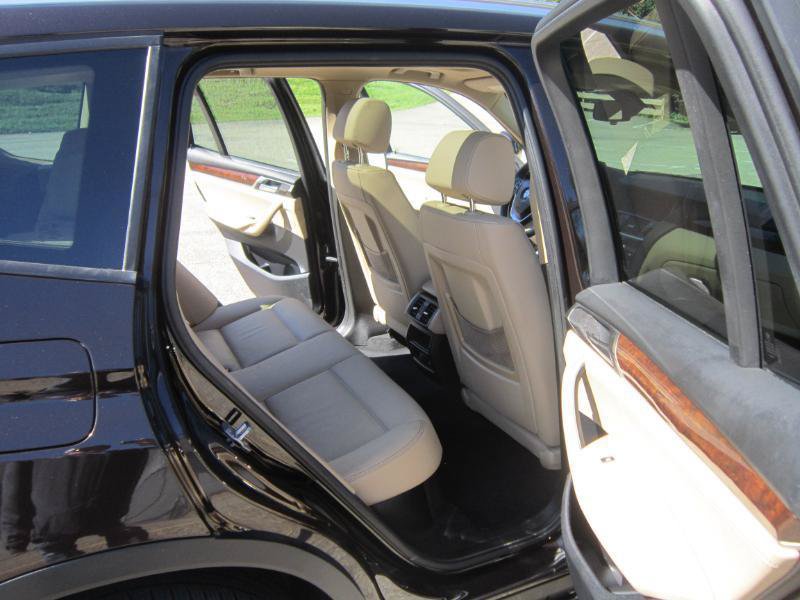 Used 2016 BMW X3 xDrive28i AWD/4WD image 9