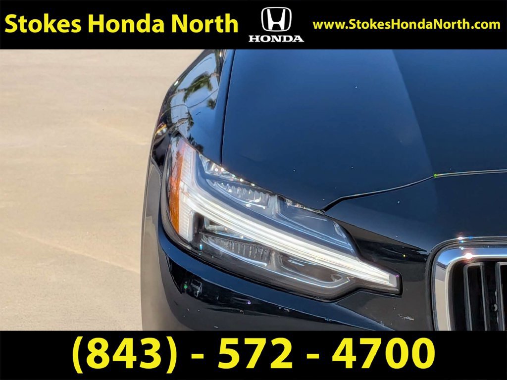 Used 2021 Volvo S60 T5 Momentum w/ Premium Package FWD image 9