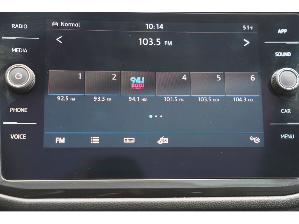 Used 2018 Volkswagen Tiguan SE w/ Panoramic Sunroof Package image 18