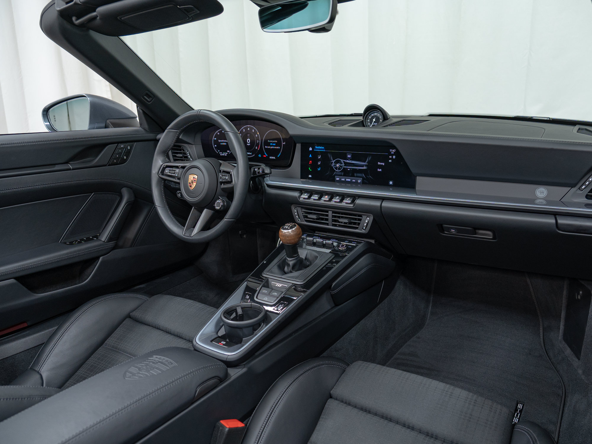 Certified 2026 Porsche 911 Carrera T RWD image 21