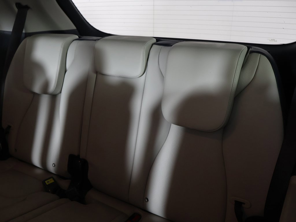 Used 2025 Kia Carnival EX image 35