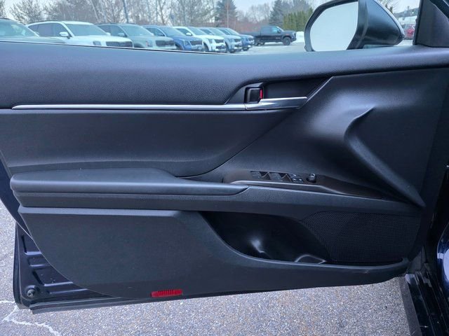 Used 2021 Toyota Camry LE image 22