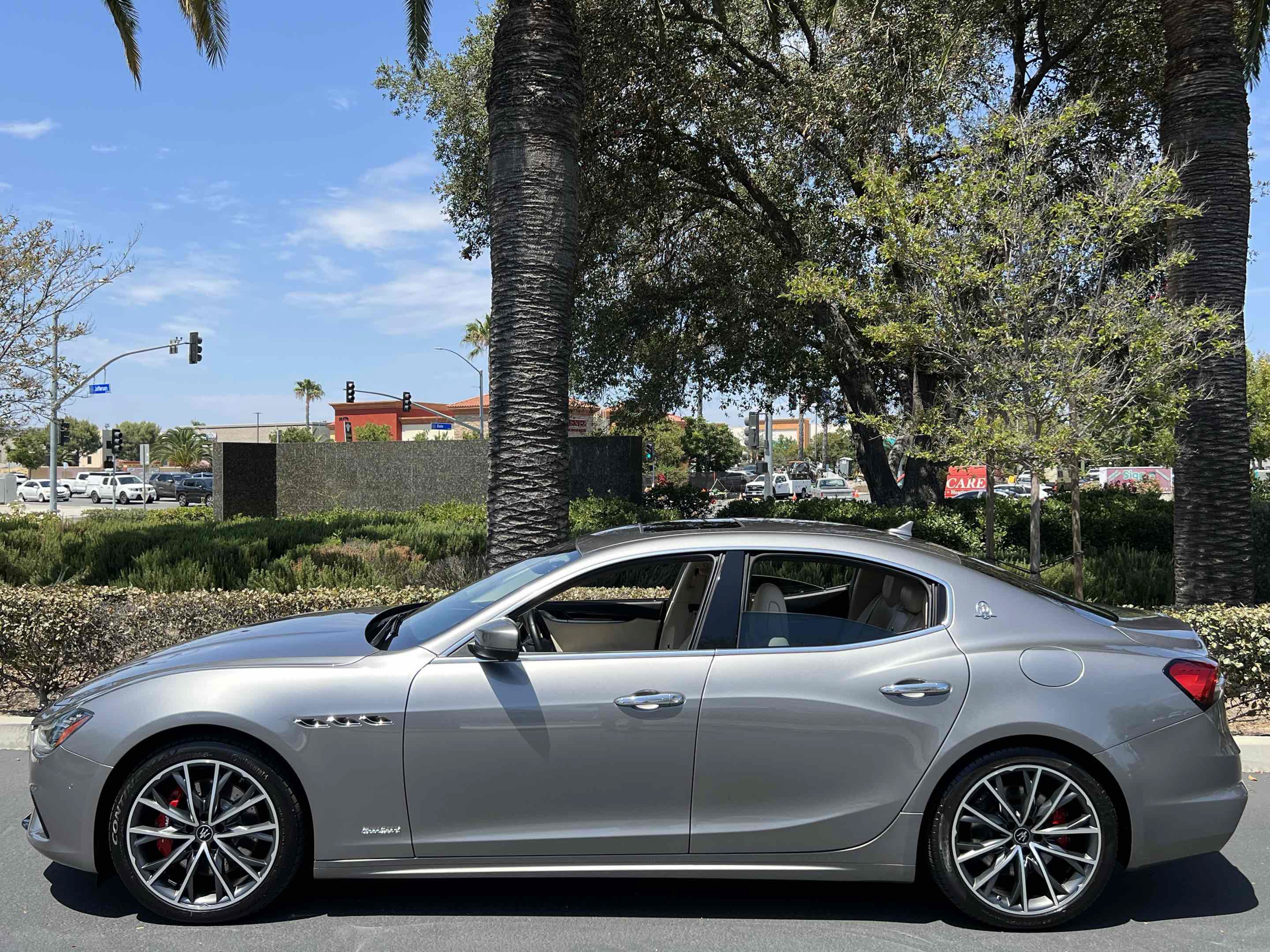 Used 2021 Maserati Ghibli S GranSport RWD image 20