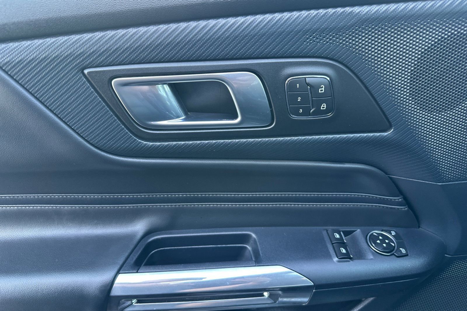 Used 2024 Ford Mustang GT Premium image 11
