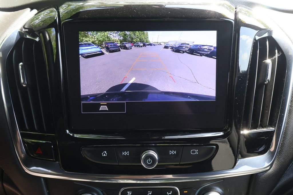 Used 2023 Chevrolet Traverse LT AWD/4WD image 17