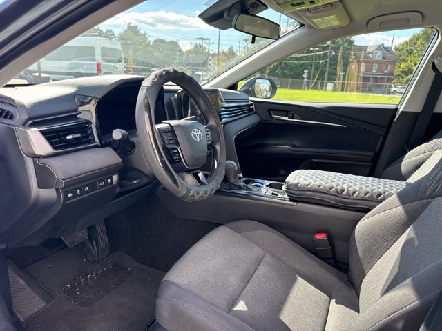 Used 2025 Toyota Camry LE AWD/4WD image 10