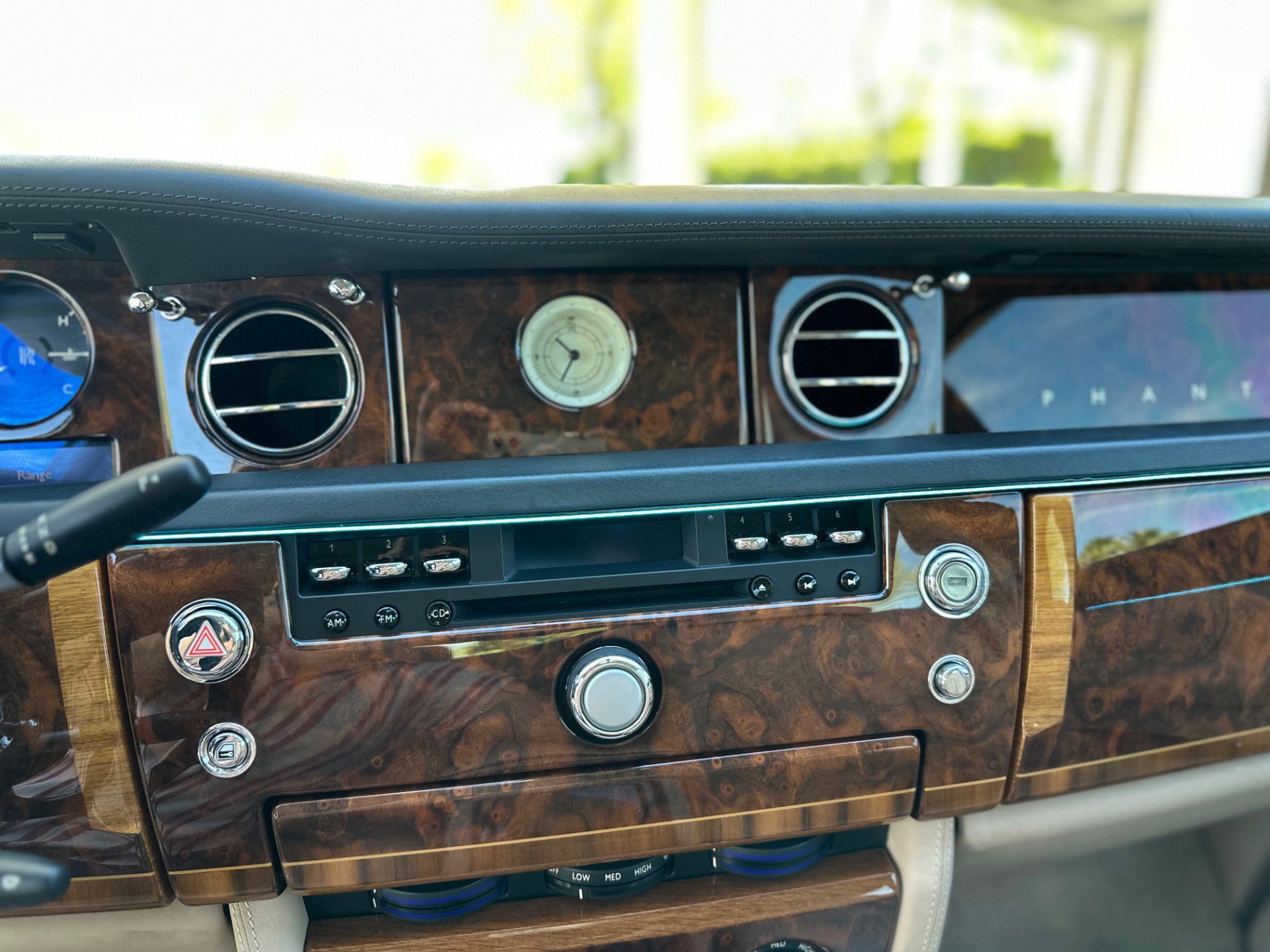 Used 2007 Rolls-Royce Phantom Sedan RWD image 36
