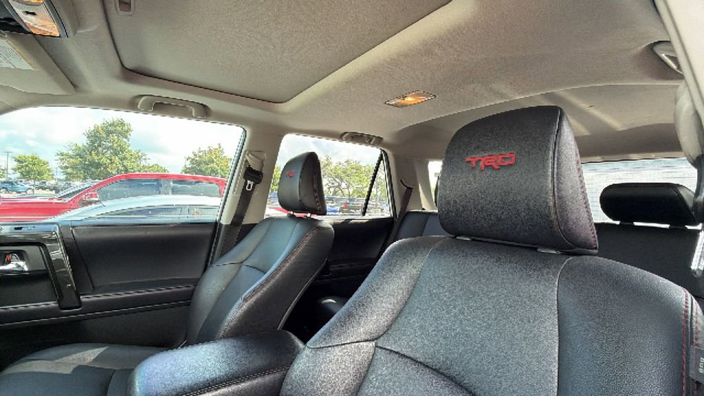 Used 2018 Toyota 4Runner TRD Off-Road Premium AWD/4WD image 12