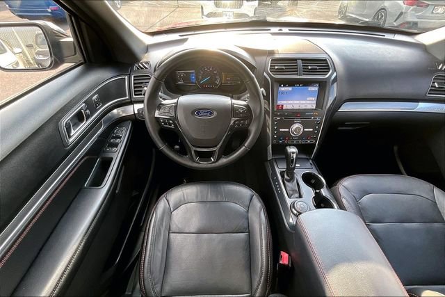 Used 2018 Ford Explorer Sport w/ Equipment Group 401A image 5