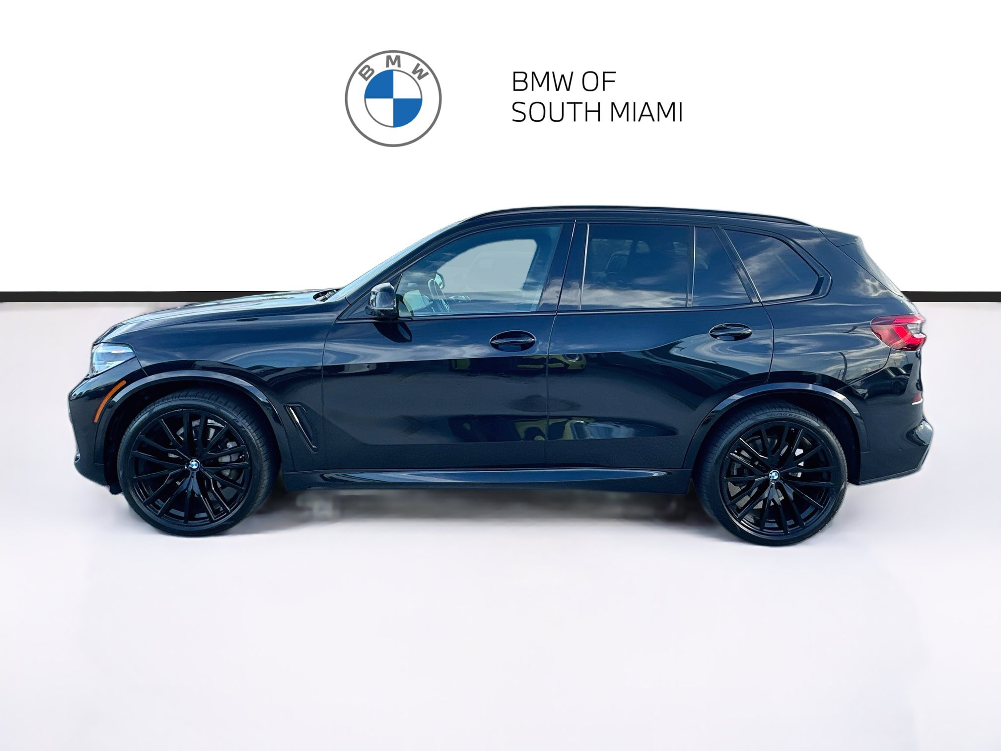 Used 2022 BMW X5 xDrive40i w/ M Sport Package AWD/4WD image 4