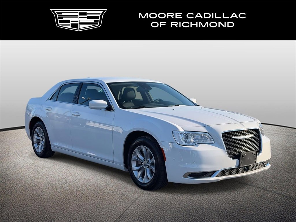 Used 2023 Chrysler 300 Touring w/ Safetytec Plus Group