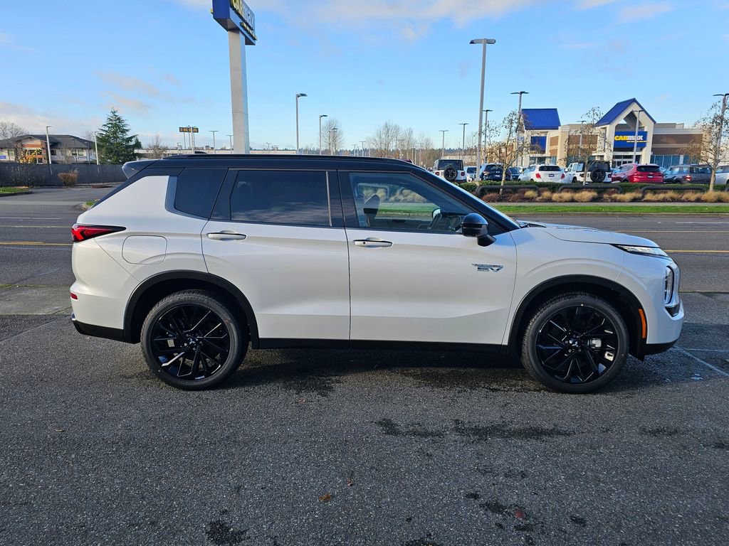 New 2025 Mitsubishi Outlander SEL Black Edition image 4