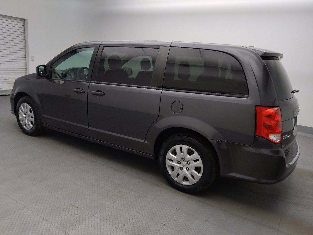 Used 2020 Dodge Grand Caravan SE w/ UConnect Hands-Free Group FWD image 3