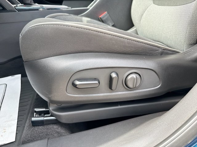 Used 2021 Chevrolet TrailBlazer LT FWD image 12