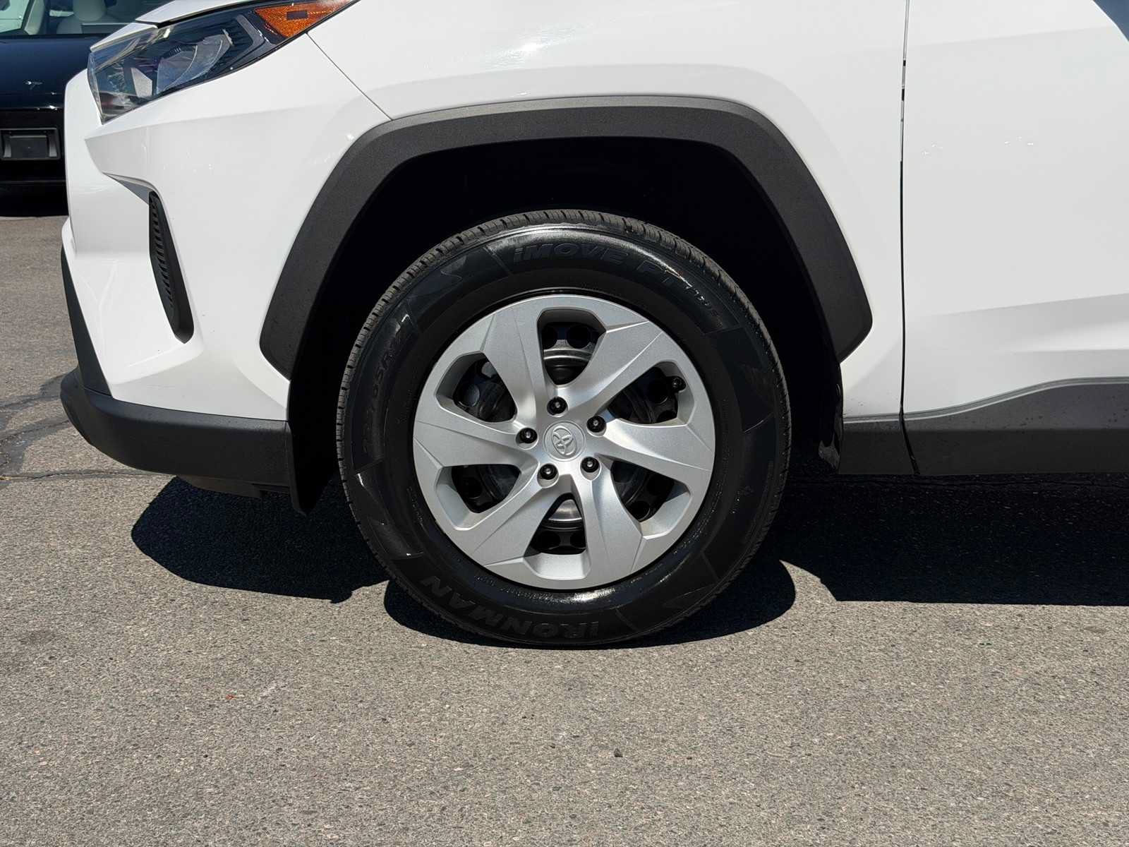 Used 2020 Toyota RAV4 LE w/ Carpet Mat Package FWD image 34