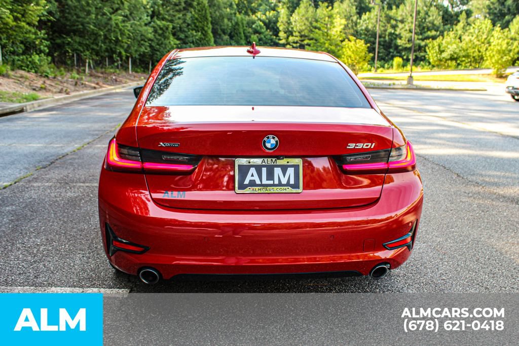Used 2022 BMW 330i xDrive Sedan AWD/4WD image 9
