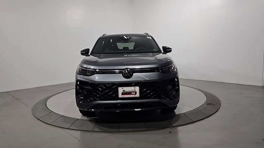 New 2026 Volkswagen Tiguan SE R-Line image 8