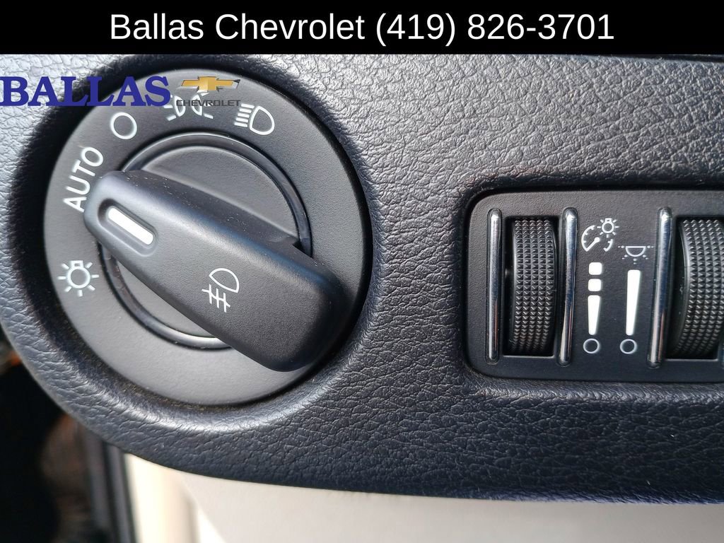 Used 2012 Chrysler Town & Country Touring image 18