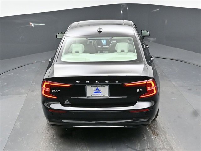 Used 2025 Volvo S60 B5 Plus image 36