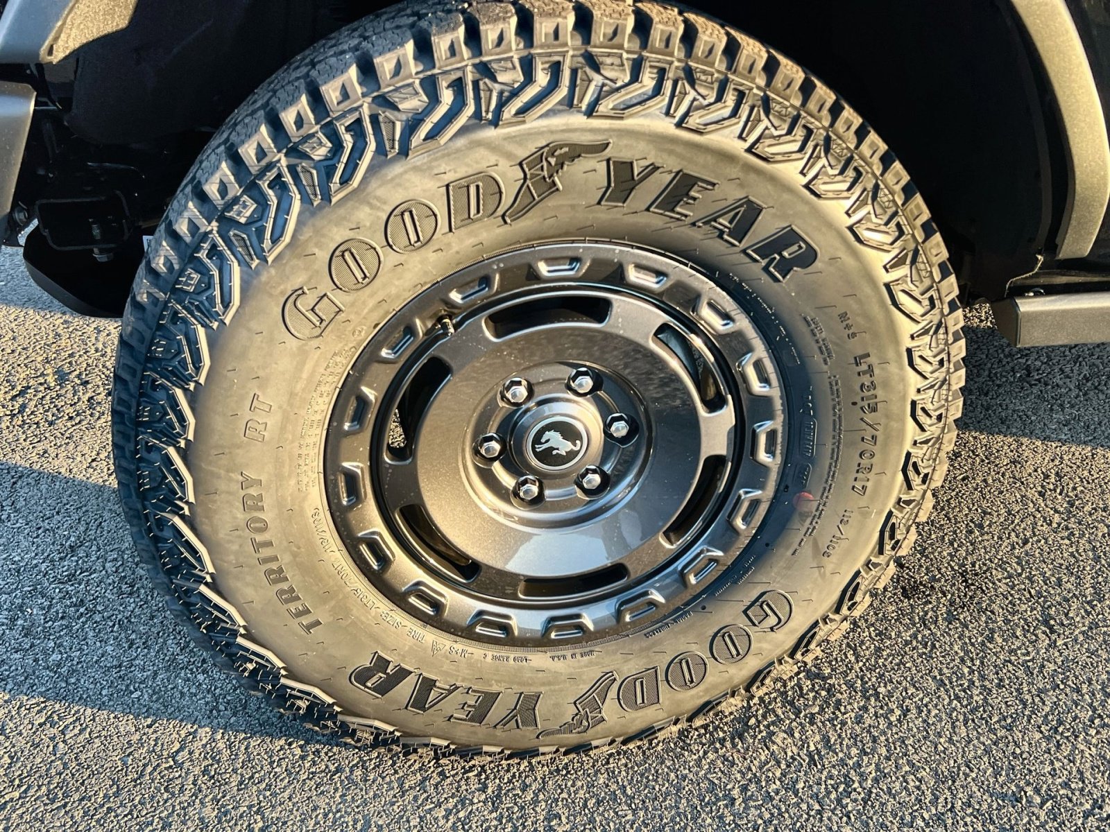 New 2025 Ford Bronco Badlands image 12