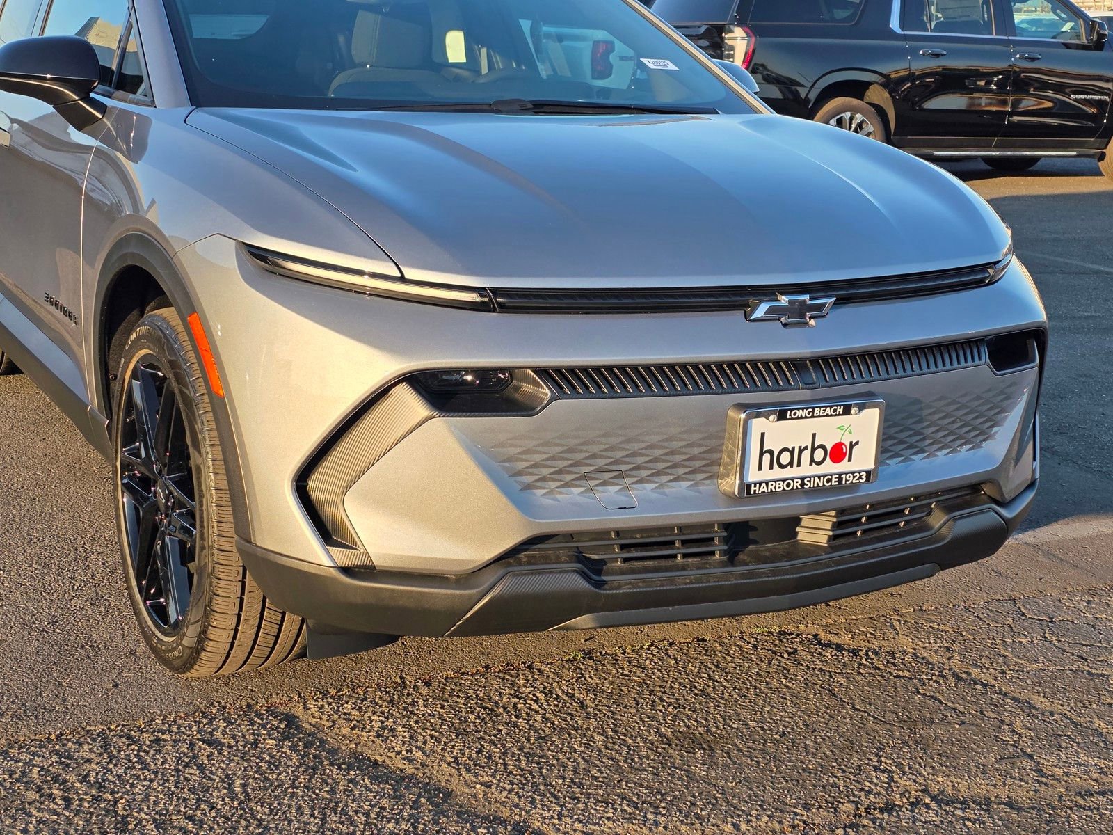 New 2026 Chevrolet Equinox EV LT w/ LPO, Blackout Package image 7