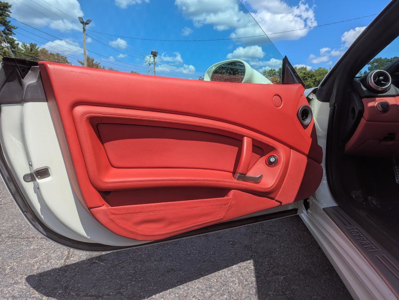 Used 2013 Ferrari California RWD image 15