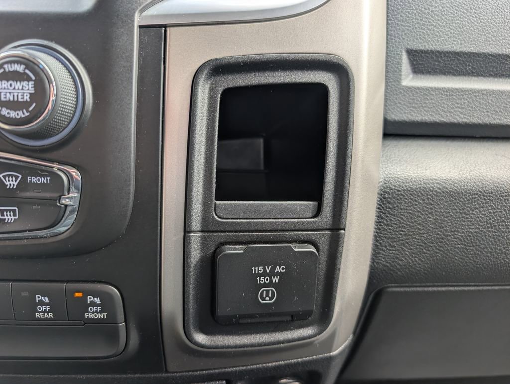 Used 2018 RAM 1500 Big Horn image 28