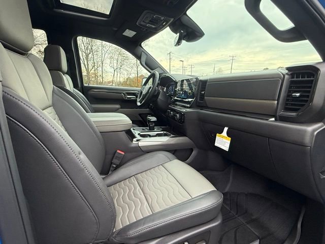 Used 2025 Chevrolet Silverado 1500 ZR2 w/ Technology Package image 17
