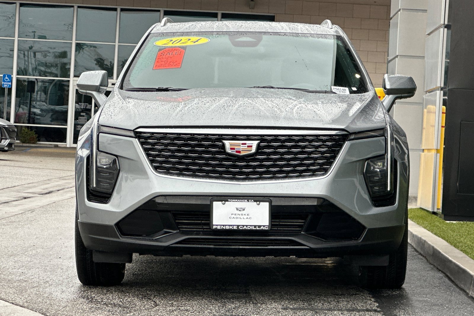Used 2024 Cadillac XT4 Premium Luxury image 9