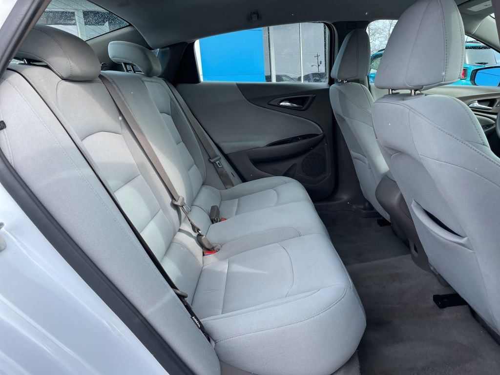 Used 2020 Chevrolet Malibu LS image 30