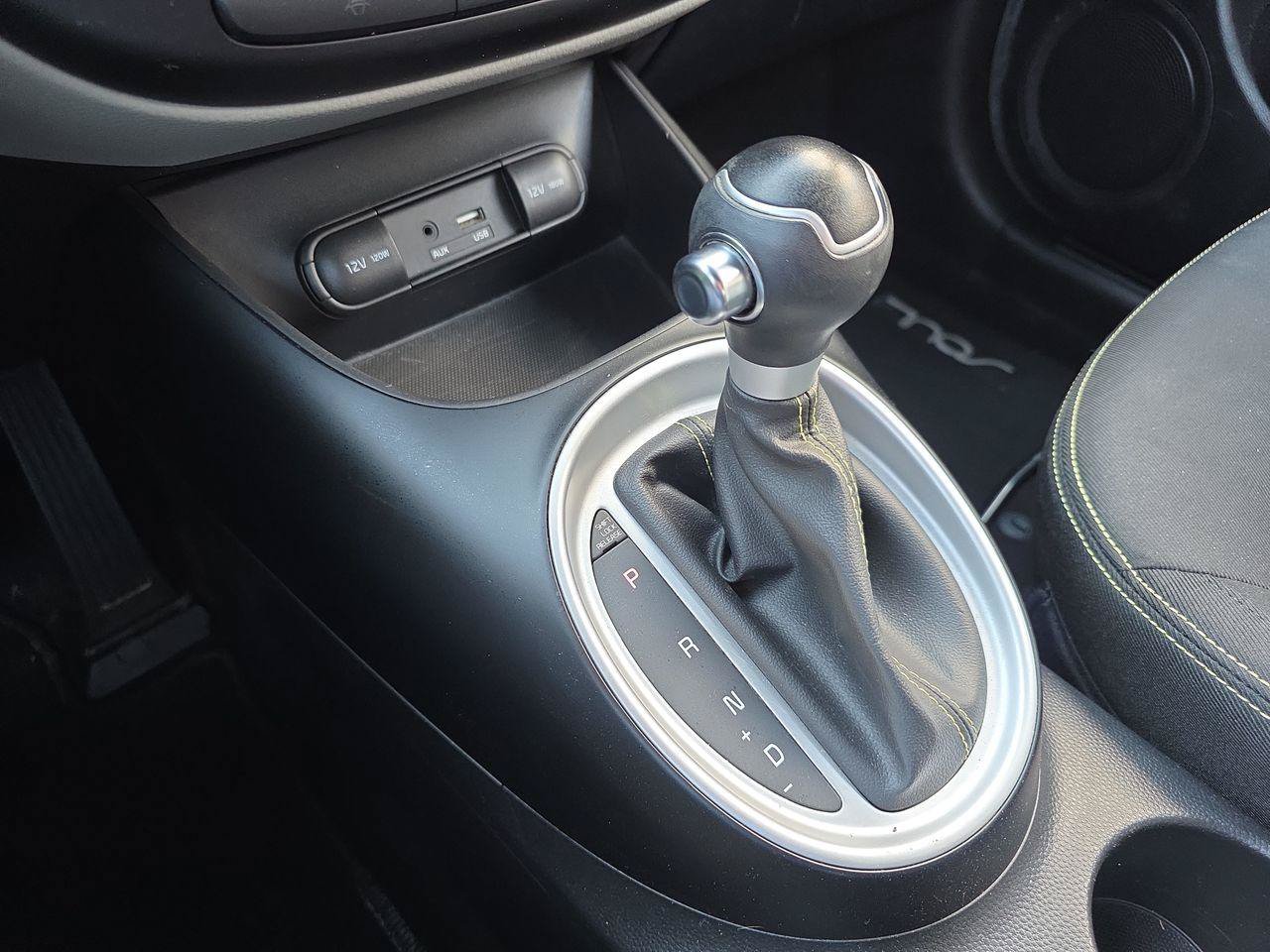 Used 2016 Kia Soul + FWD image 10