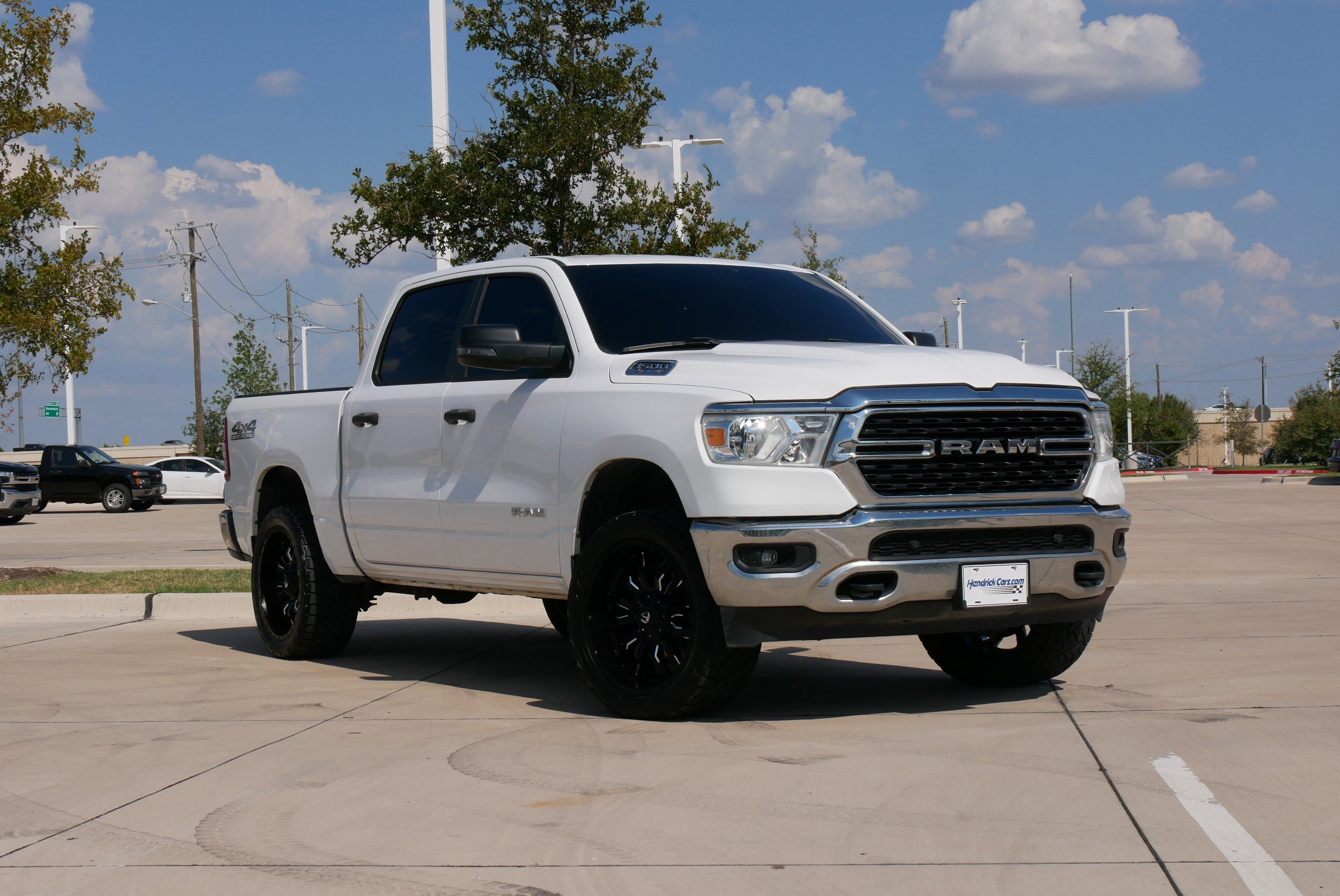Used 2023 RAM 1500 Big Horn AWD/4WD image 2