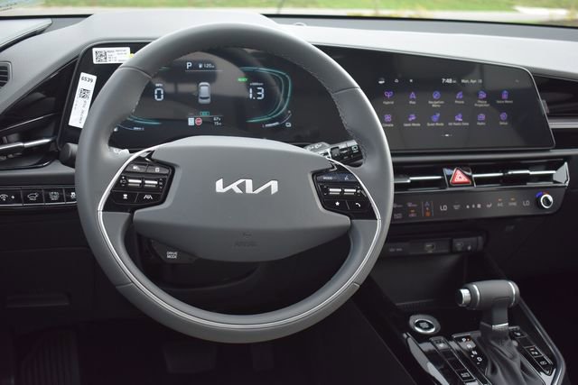 New 2026 Kia Niro EX FWD image 22