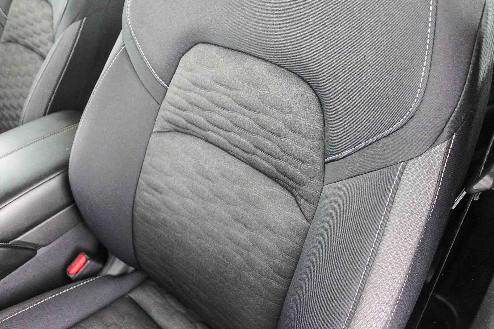 Used 2022 Nissan Pathfinder SV image 26