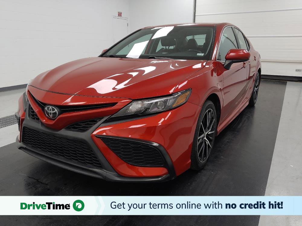 Used 2021 Toyota Camry SE image 1