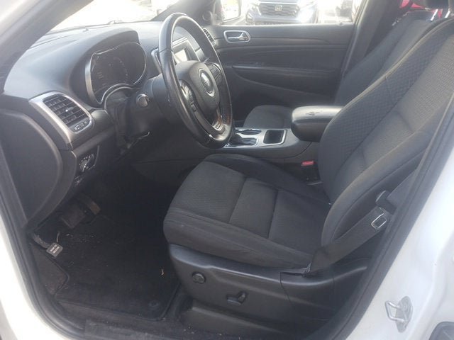Used 2018 Jeep Grand Cherokee Laredo AWD/4WD image 12