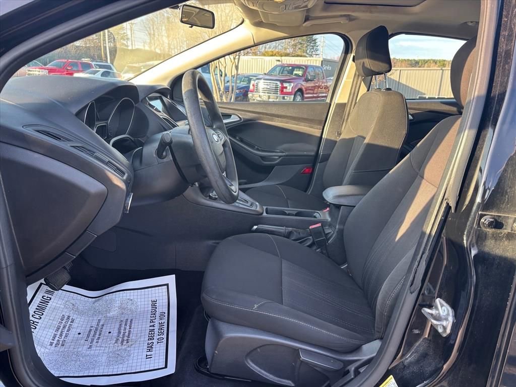 Used 2017 Ford Focus SEL image 12