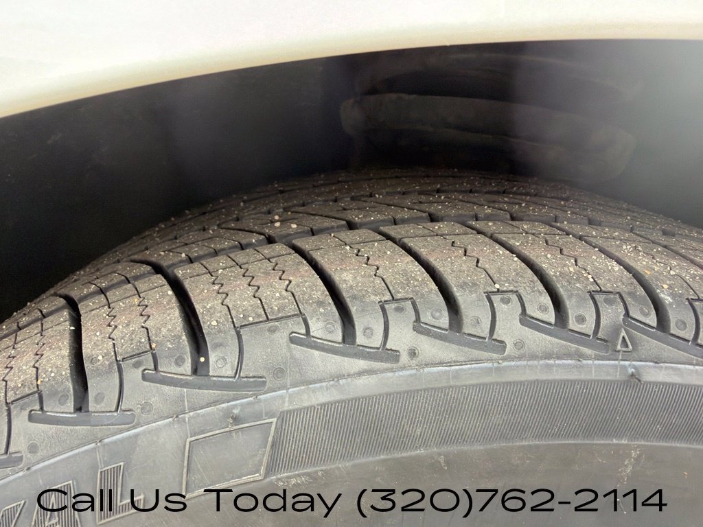 Used 2017 Chevrolet Malibu Premier w/ Premier Sun and Wheel Package FWD image 12