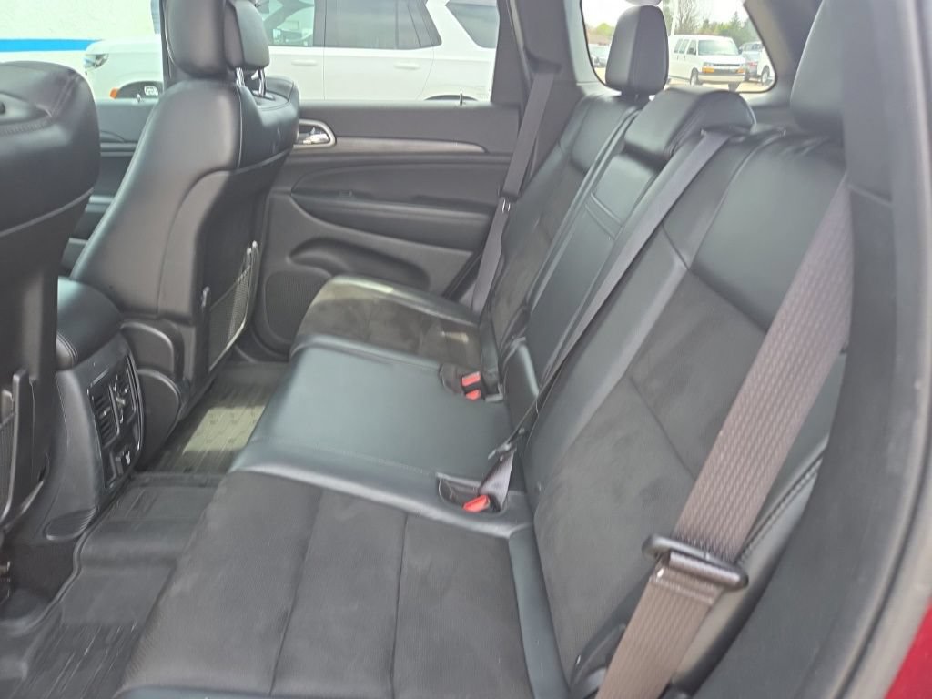 Used 2019 Jeep Grand Cherokee Altitude AWD/4WD image 12