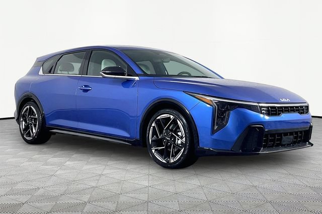 New 2026 Kia K4 GT-Line FWD image 3