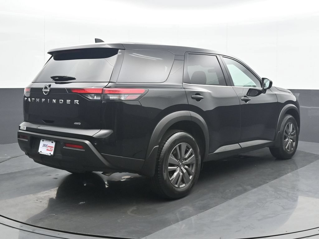Used 2025 Nissan Pathfinder S AWD/4WD image 6