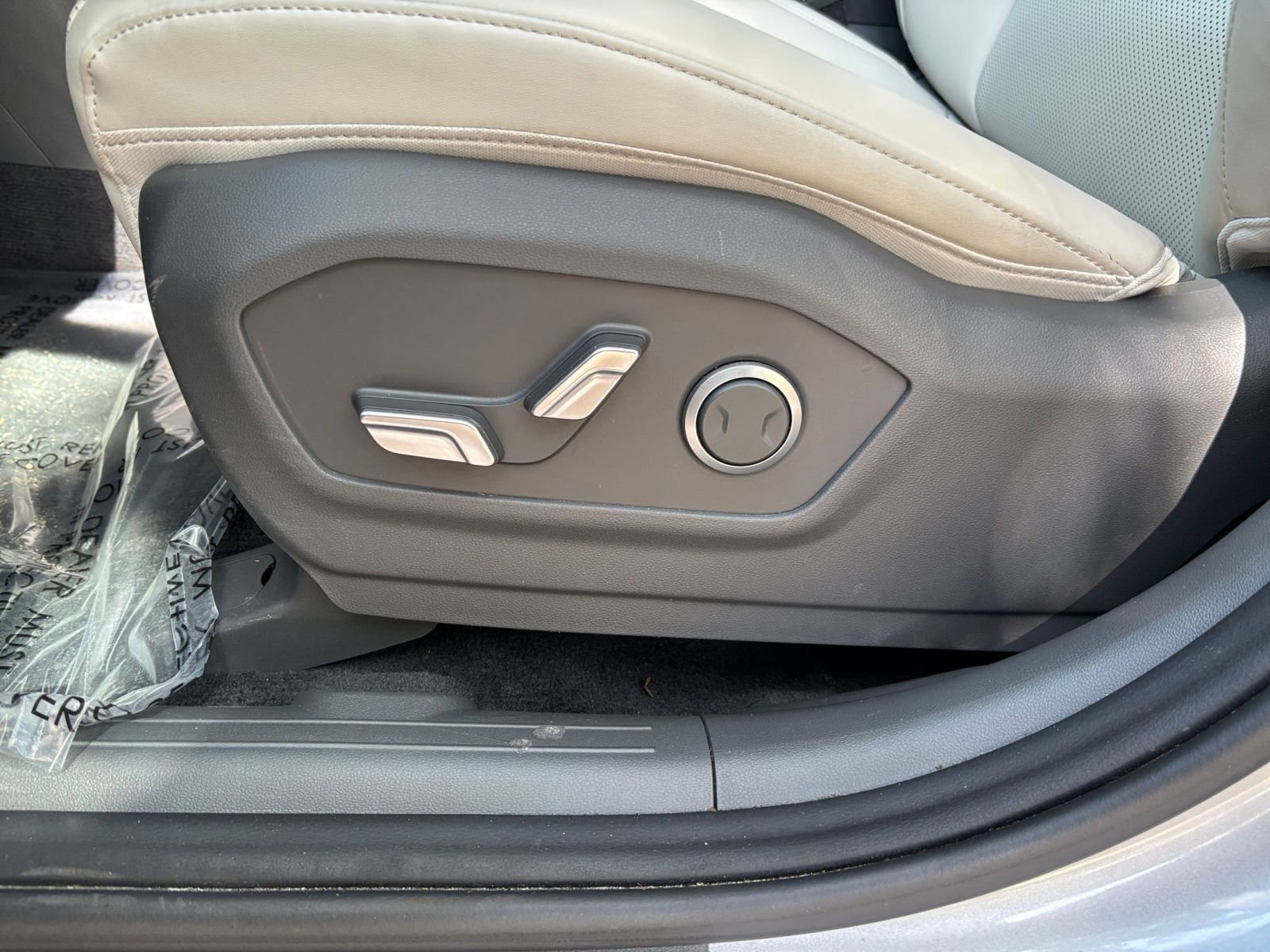 Used 2025 Hyundai Santa Fe SEL FWD image 20