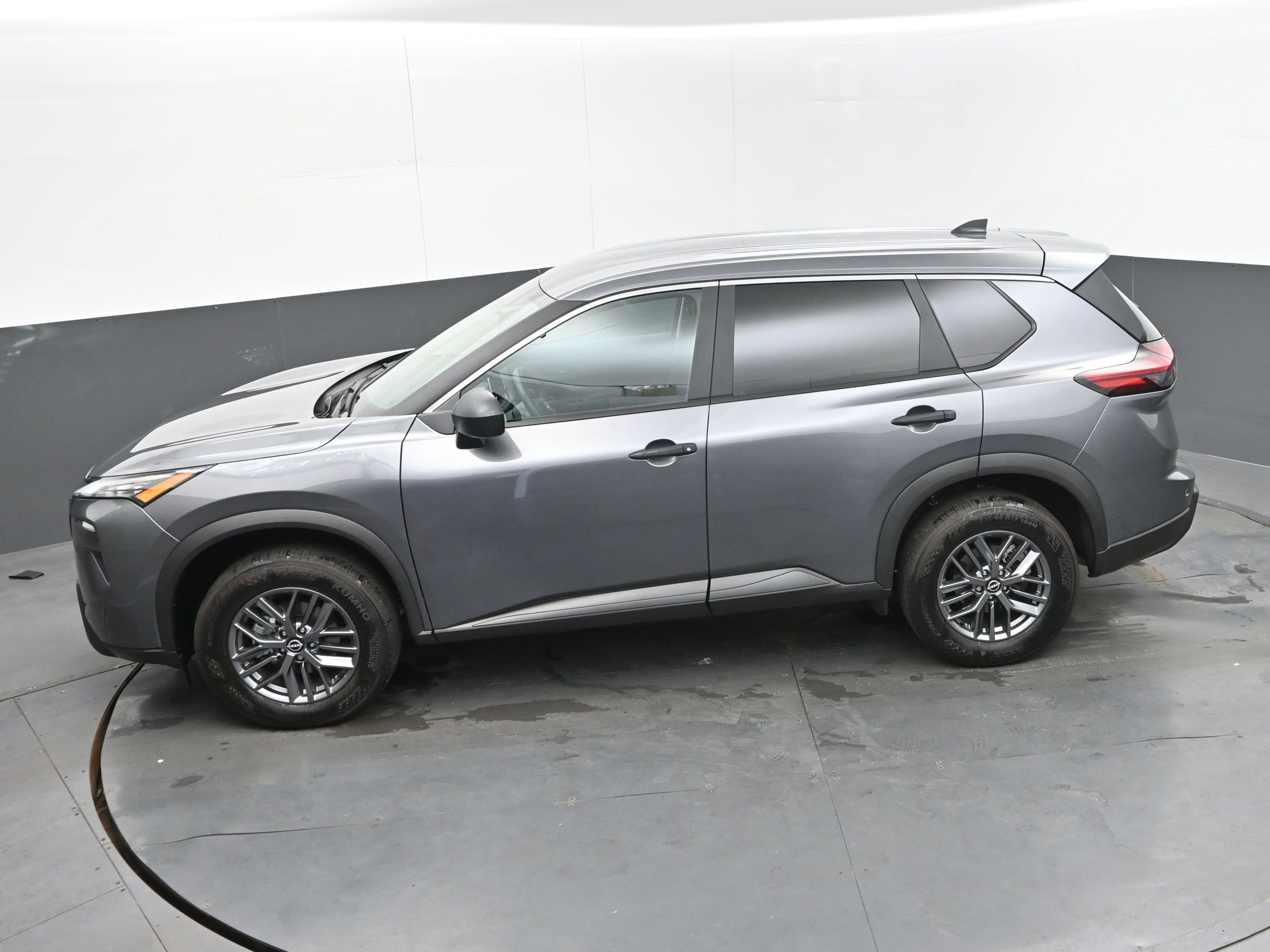 Certified 2025 Nissan Rogue S image 29