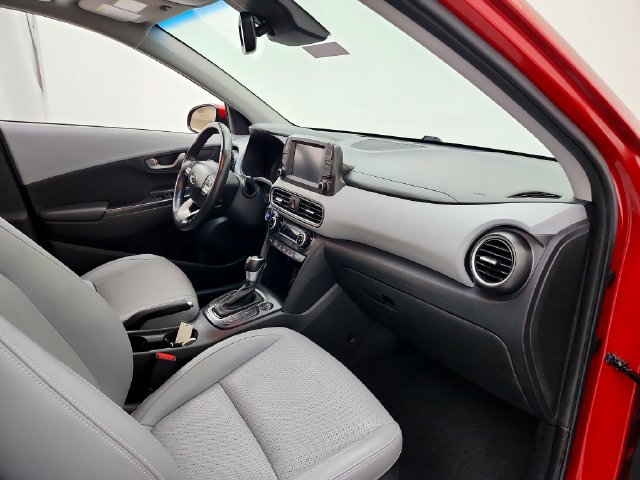 Used 2021 Hyundai Kona Limited AWD/4WD image 17
