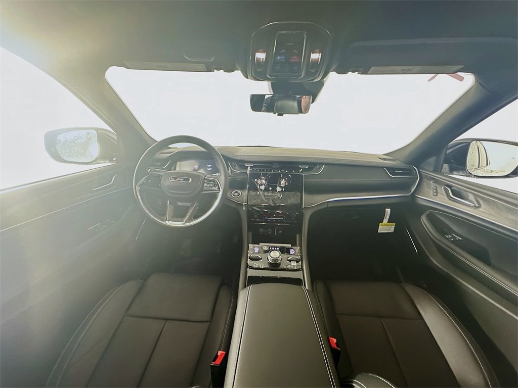 New 2025 Jeep Grand Cherokee L Overland w/ Luxury Tech Group IV image 9