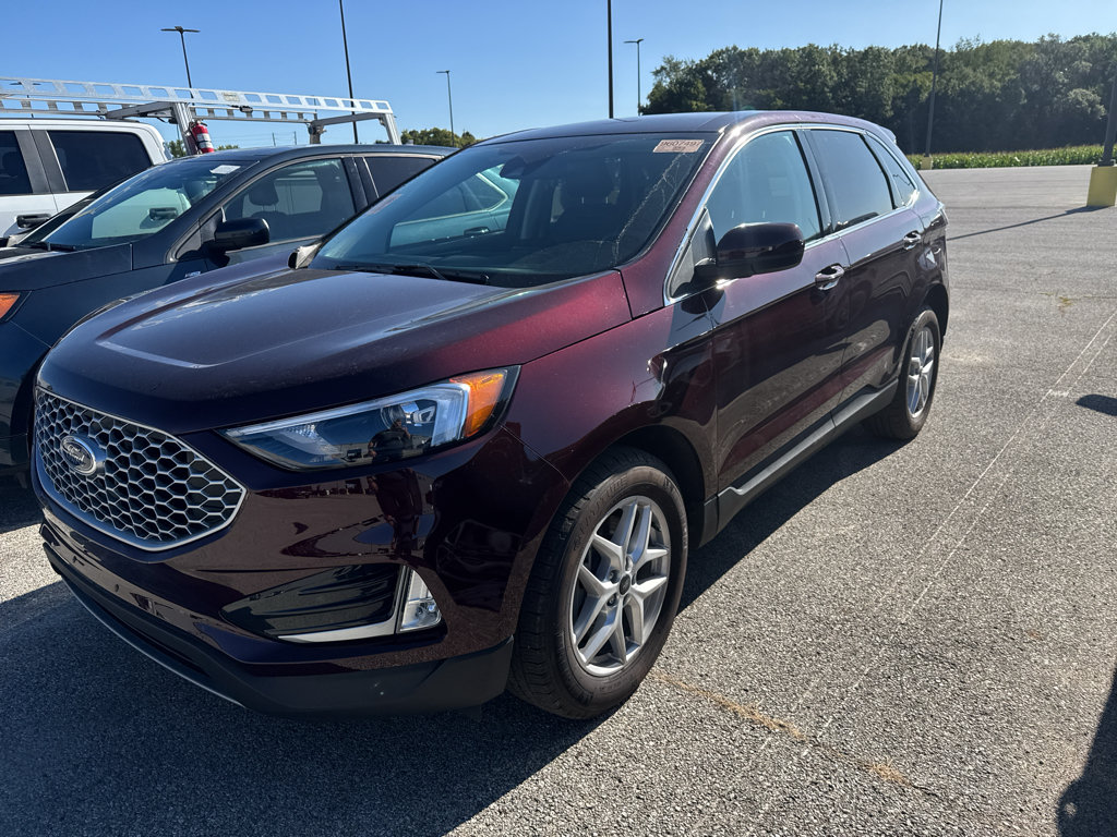 Used 2024 Ford Edge SEL w/ Convenience Package AWD/4WD image 4