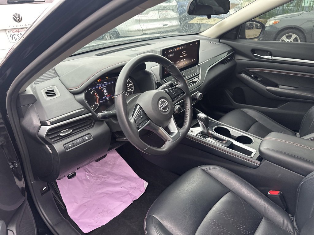 Used 2023 Nissan Altima 2.5 SR w/ SR Premium Package image 9