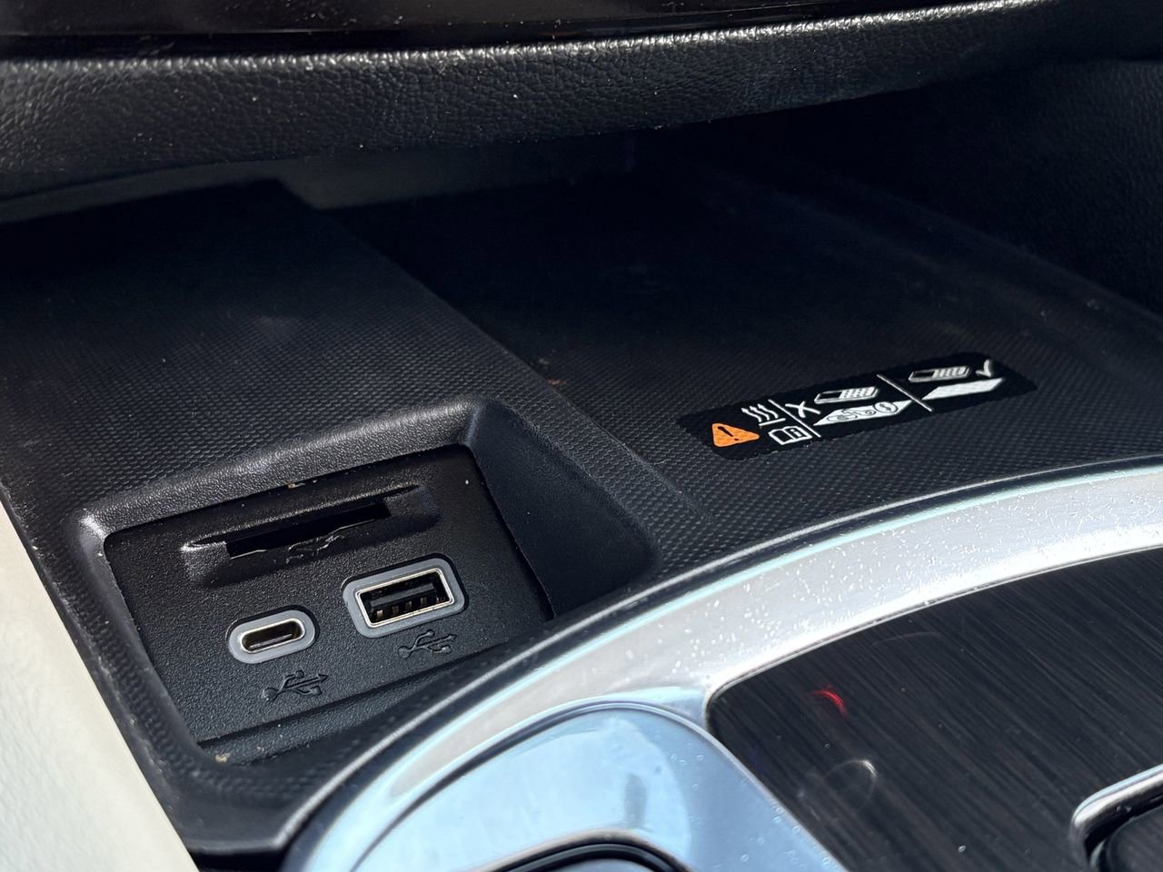 Used 2023 Buick Enclave Essence w/ Sport Touring Edition image 22