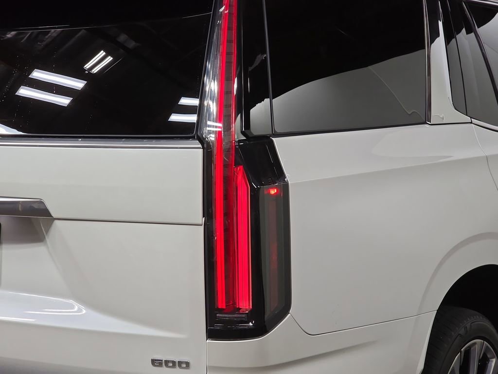 Used 2025 Cadillac Escalade Premium Luxury w/ Touring Package AWD/4WD image 30