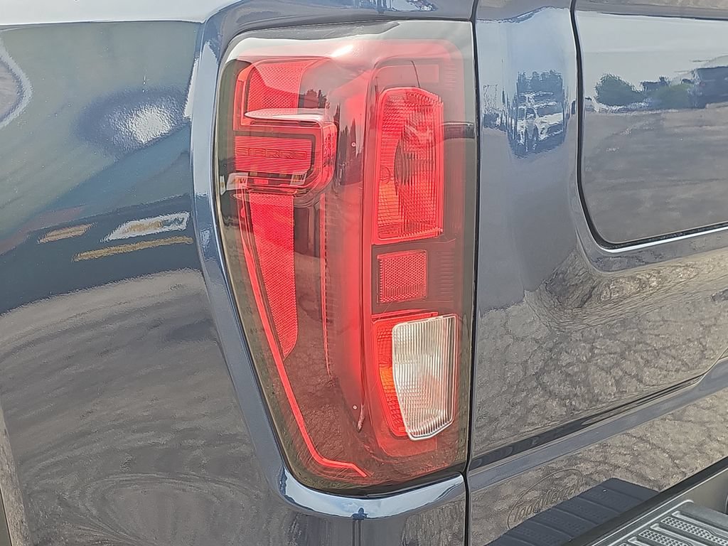 Certified 2021 GMC Sierra 1500 Elevation w/ LPO, Elevation Black Package AWD/4WD image 38